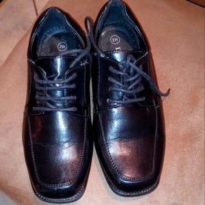 Drexlite boys size 2w dress shoes